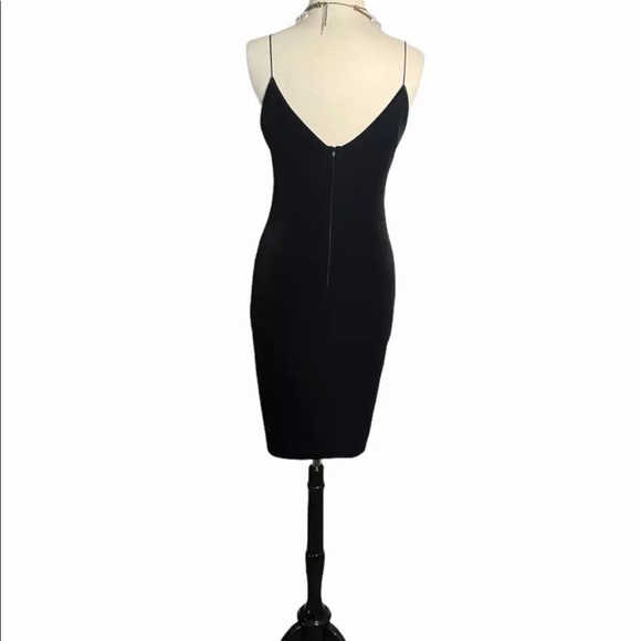Elegant Black Midi Dress - Picture 4 of 10